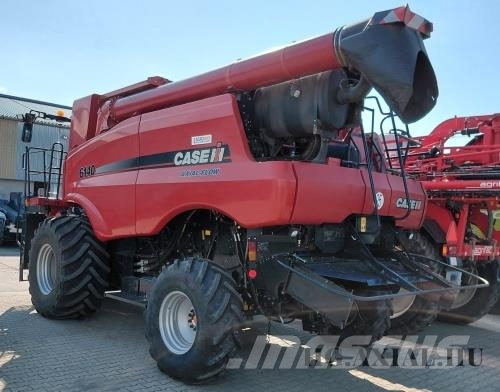 Case IH 6130 Axial-Flow 联合收割机