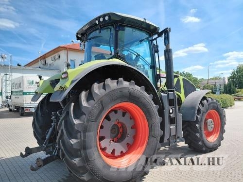 CLAAS Axion 930 Трактори