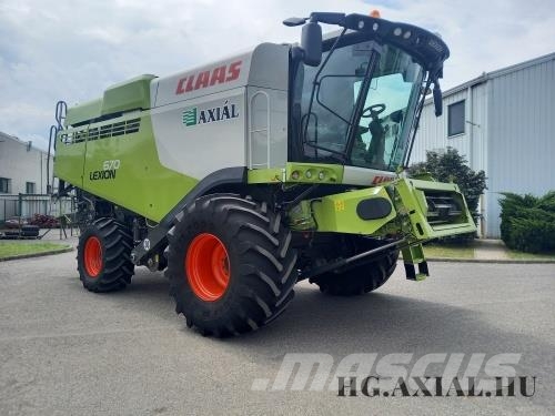 CLAAS Lexion 670 Mietitrebbiatrici
