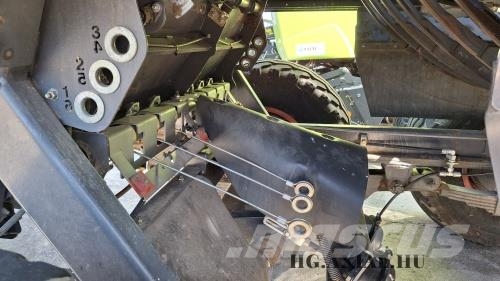 CLAAS Quadrant 3300 RF T Square balers