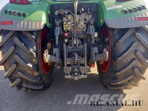 Fendt 720 Vario SCR الجرارات