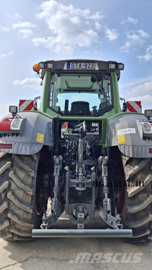 Fendt 824 S4 Vario Tractors
