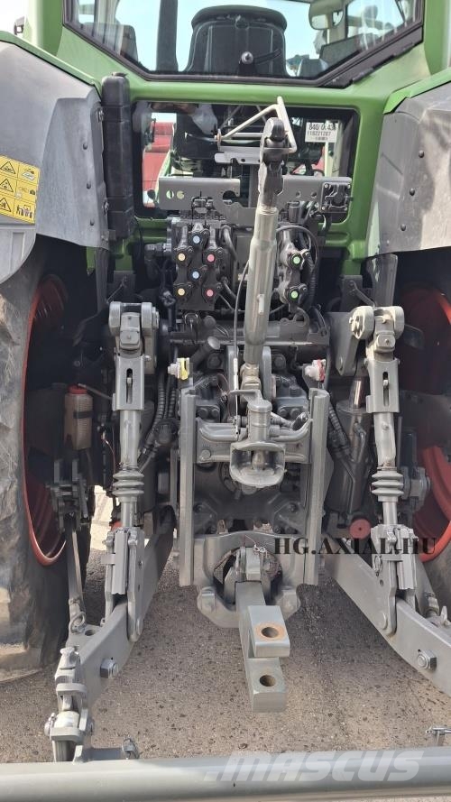 Fendt 824 S4 Vario Tractors