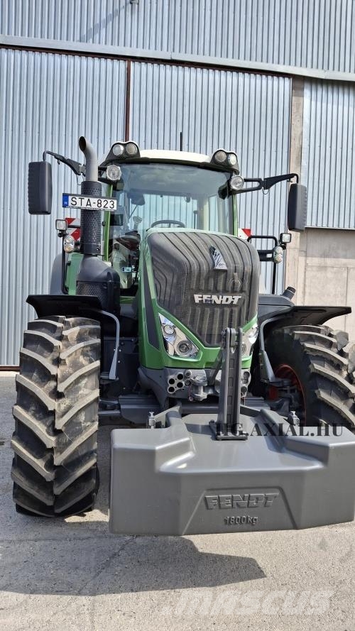 Fendt 824 S4 Vario Tractors