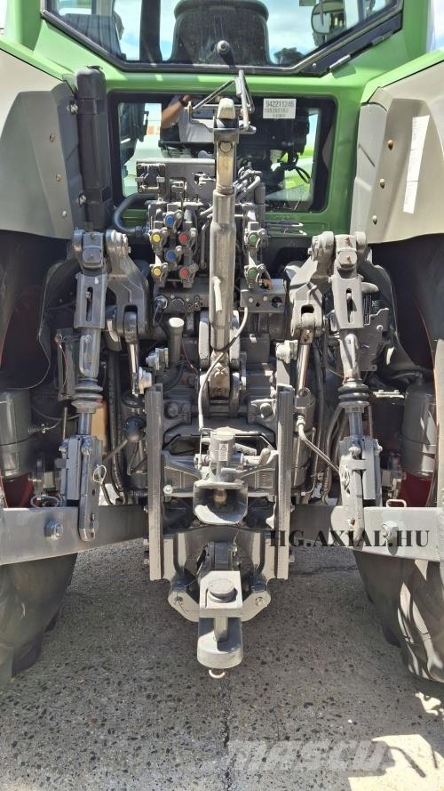 Fendt 927 Vario Traktori