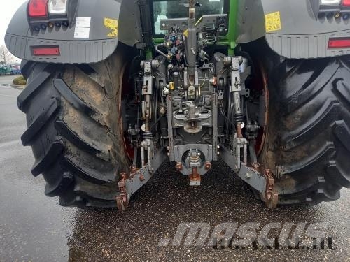 Fendt 933 Vario SCR Tractors