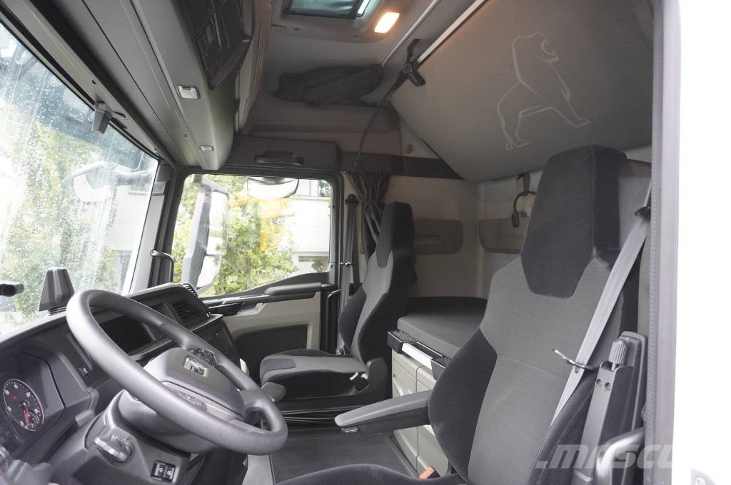 MAN TGX 26.470 6x2-4 / 30 tho. km!!! / Atlas 170.2vb-a Kamioni sa otvorenim sandukom