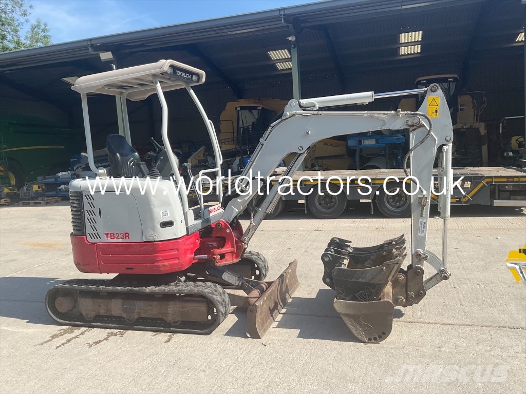 Takeuchi TB 23 R Mini pelle < 7t