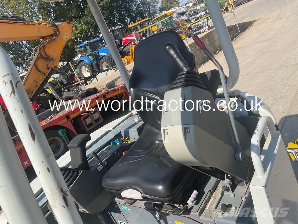 Takeuchi TB 23 R Mini pelle < 7t