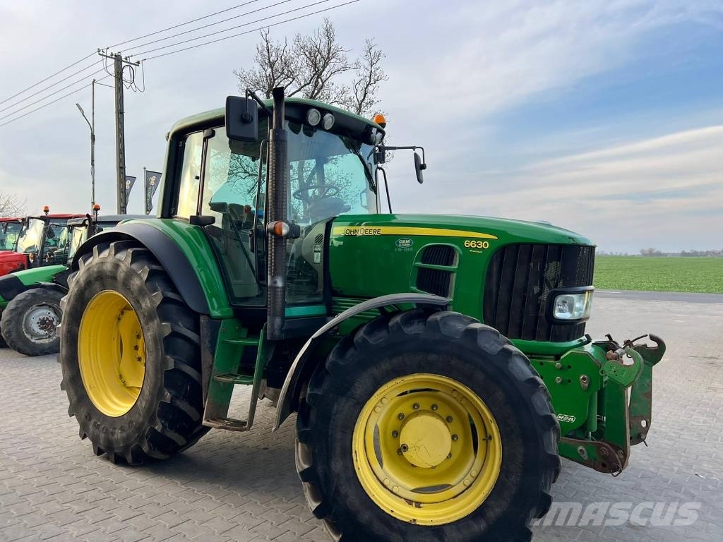 John Deere 6630 Premium Tractoare