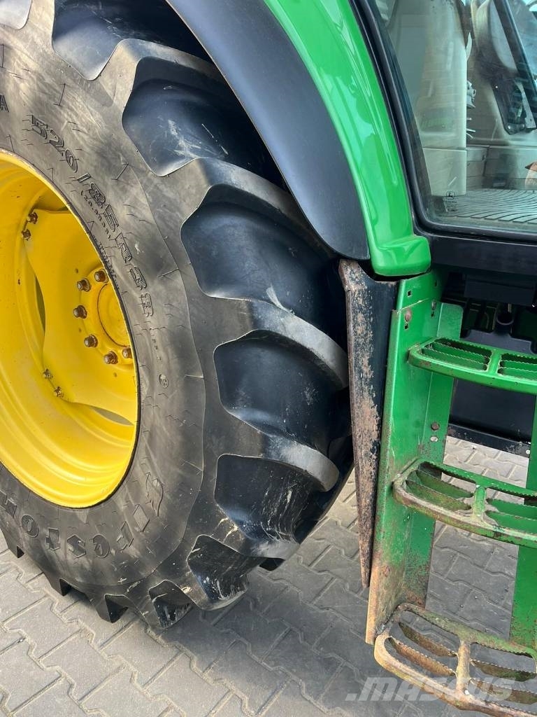 John Deere 6630 Premium Tractoare