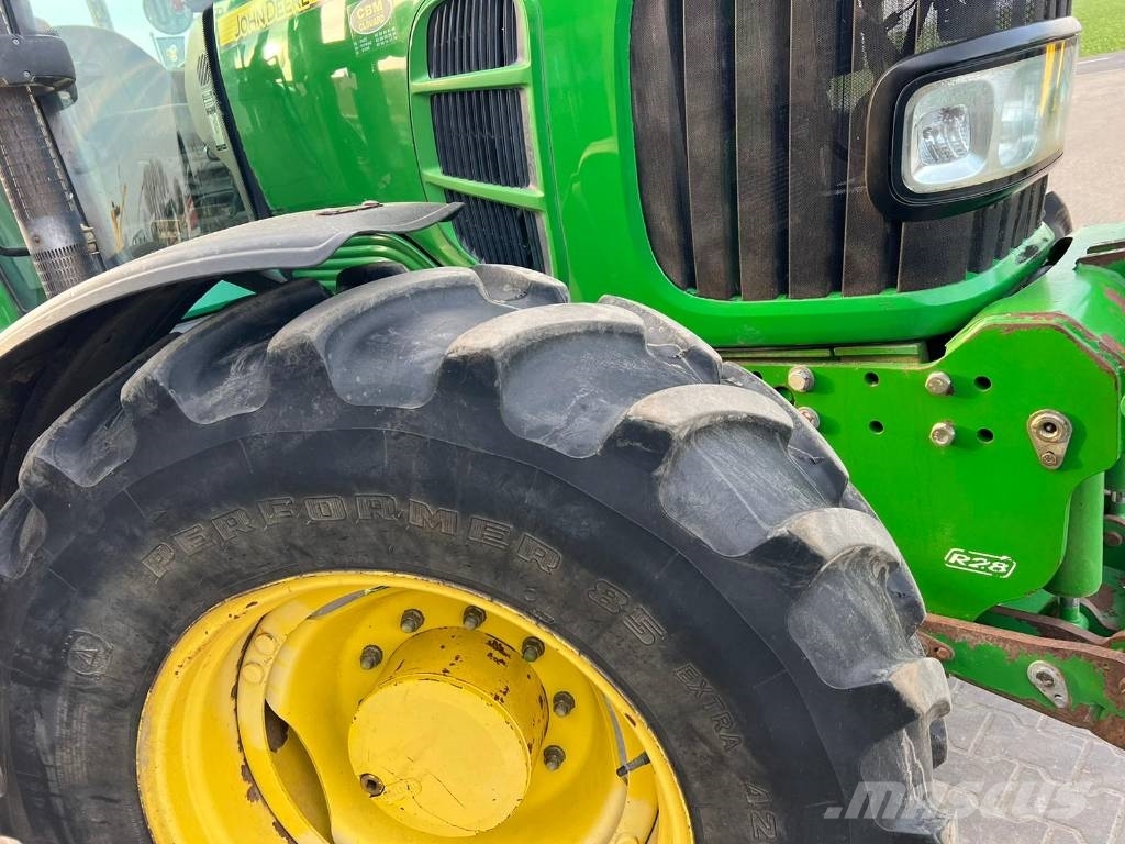 John Deere 6630 Premium Tractoare