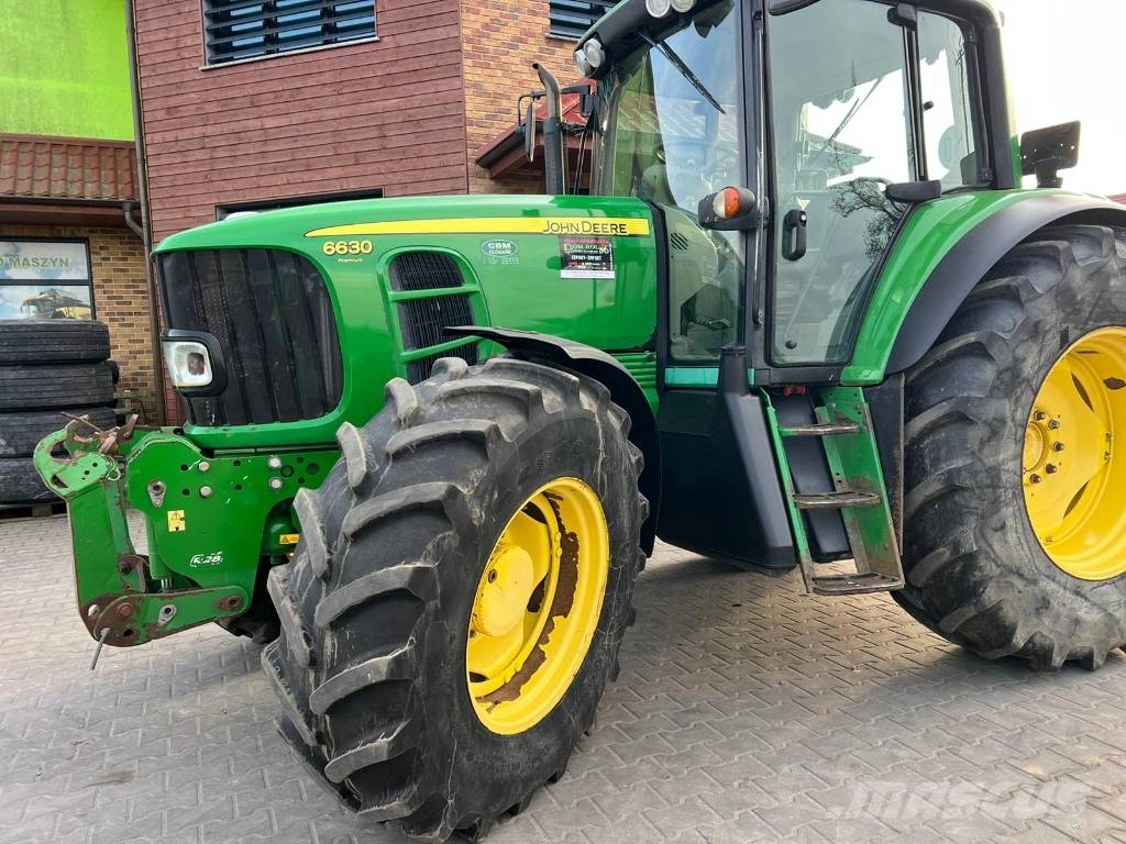 John Deere 6630 Premium Tractoare