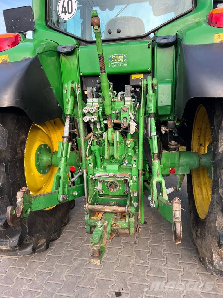 John Deere 6630 Premium Tractoare
