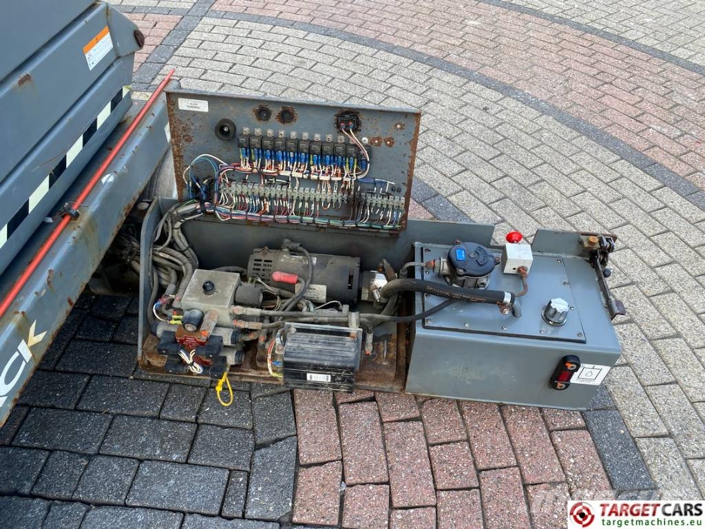 SkyJack SJIII-4632 Electric Scissor Work Lift 1170cm Käärtõstukid