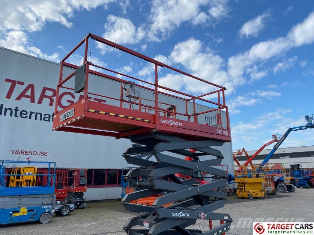 SkyJack SJIII-4632 Electric Scissor Work Lift 1170cm Käärtõstukid