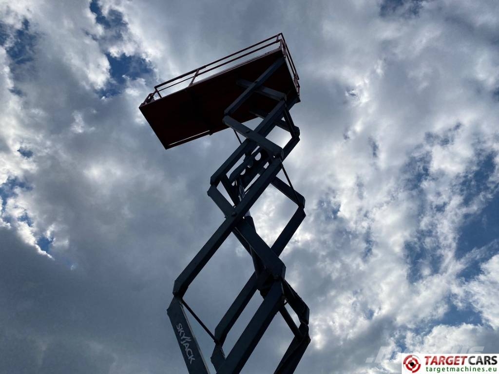 SkyJack SJIII-4632 Electric Scissor Work Lift 1170cm Käärtõstukid