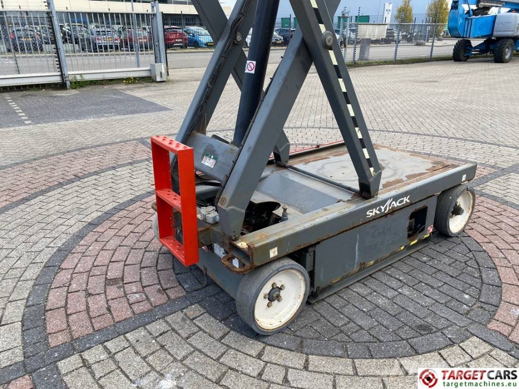SkyJack SJIII-4632 Electric Scissor Work Lift 1170cm Käärtõstukid