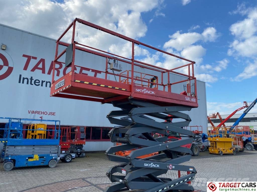 SkyJack SJIII-4632 Electric Scissor Work Lift 1170cm Käärtõstukid