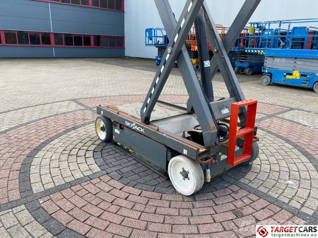 SkyJack SJIII-4632 Electric Scissor Work Lift 1170cm Käärtõstukid