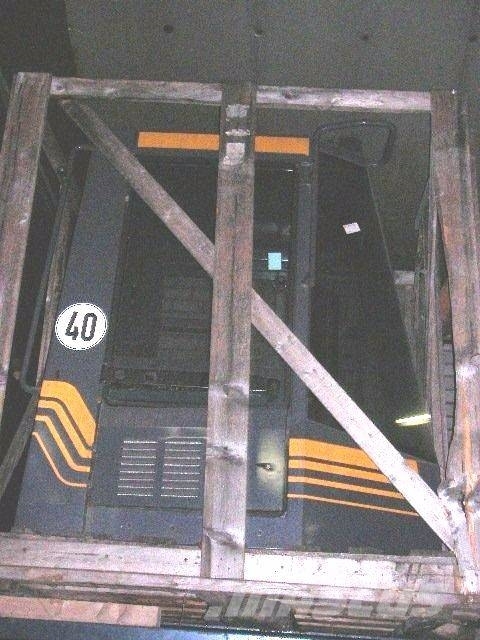 CASE 621C 721C 821C 921C CABINE UNUSED Kabine i unutrašnjost