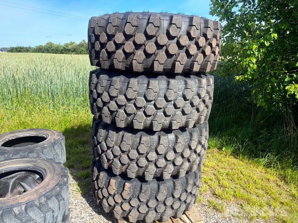 JCB Komplette Hjul 460/70-24 Dekk, hjul og felger