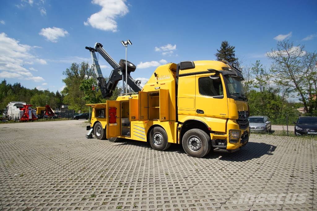 Mercedes-Benz Actros 4153 8x4/4 Tevor hinausauto Vlečna vozila za tovornjake