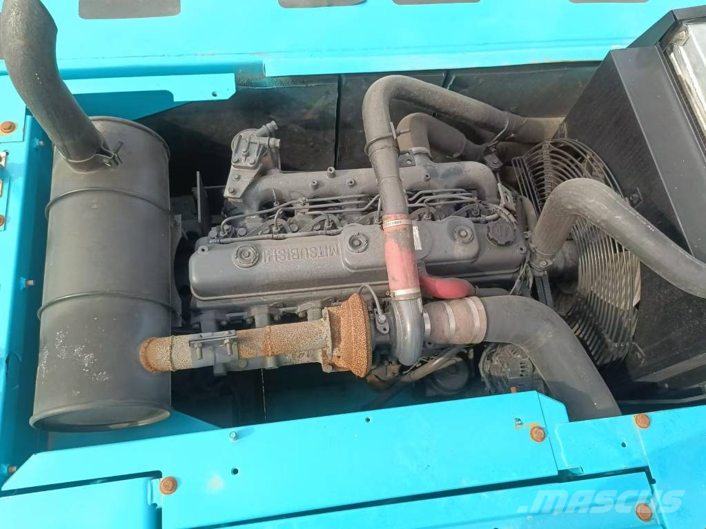Kobelco SK 210 Bagri goseničarji