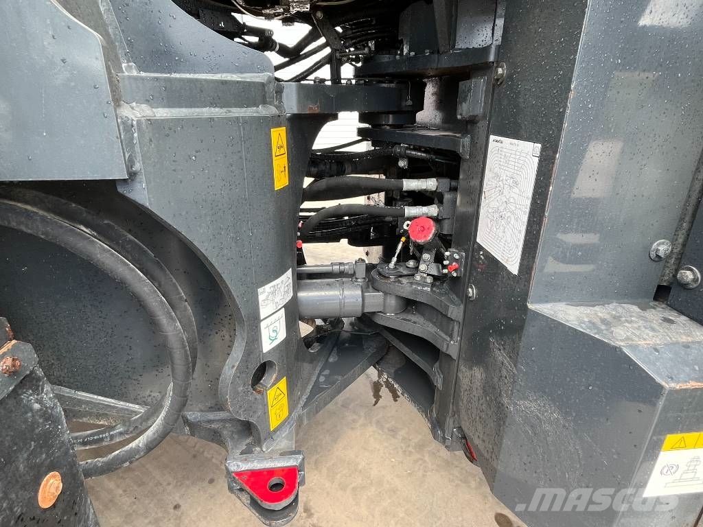 Komatsu WA 475-10 Mini utovarivači