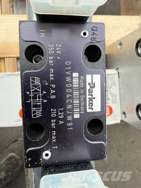 Kleemann NEW HYDRAULIC BLOCK Accesorios y repuestos para equipo de perforación