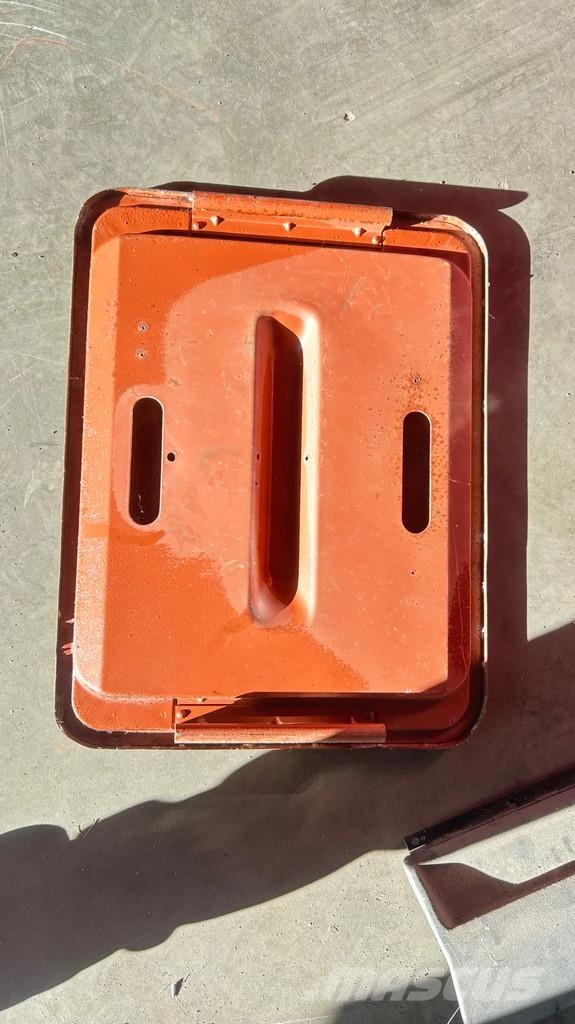 Scania Dakraam 143 / 141 / 140 Cabine en interieur