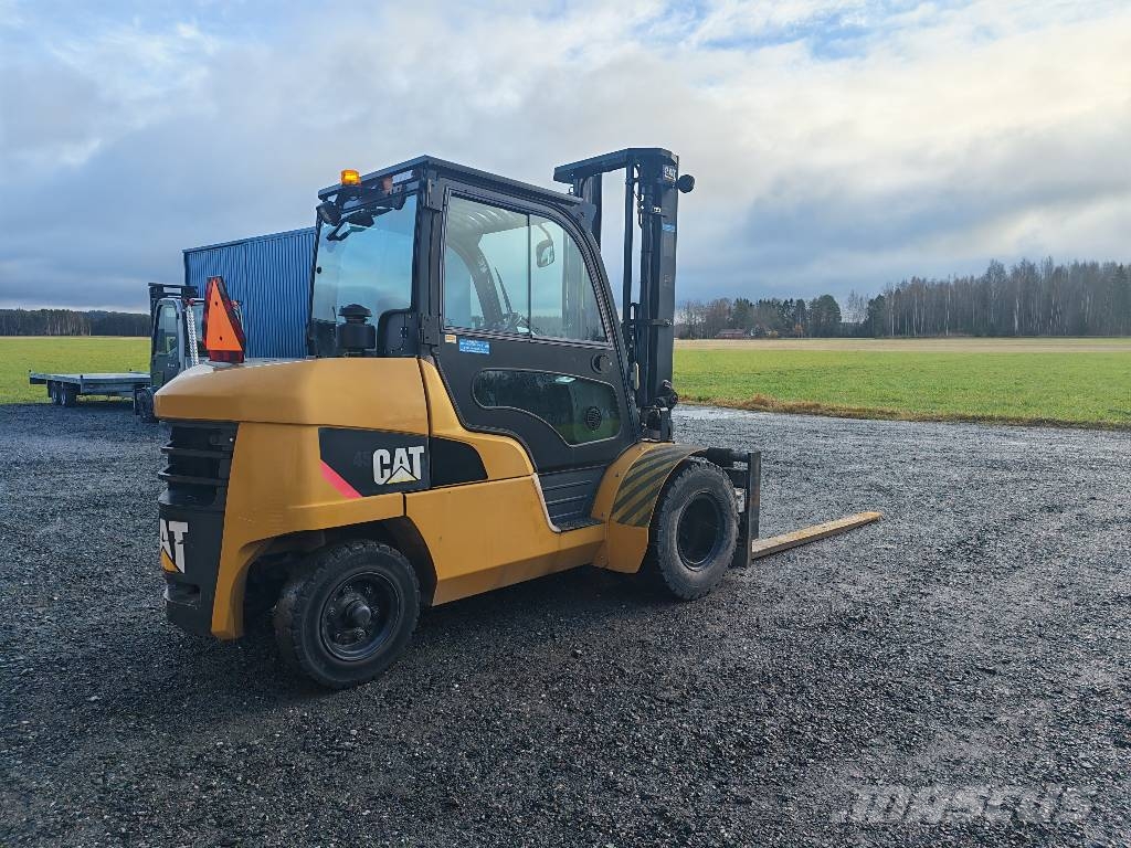 CAT DP45NT Diesel Trucker