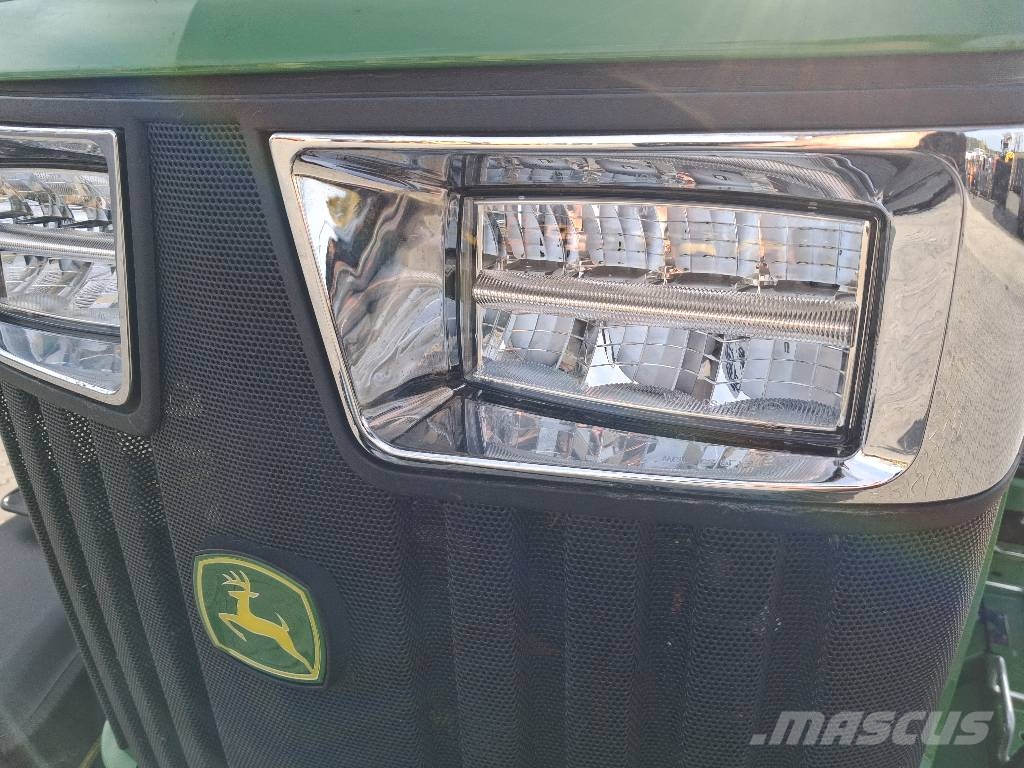 John Deere 2038 R Kosilice sa postoljem za vuču