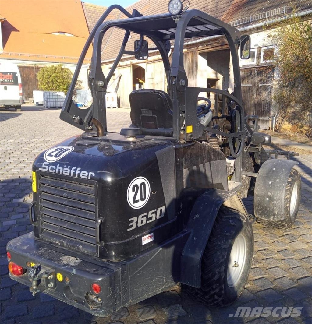 Schäffer 3650 Black Edition Čelni nakladalci in kopači