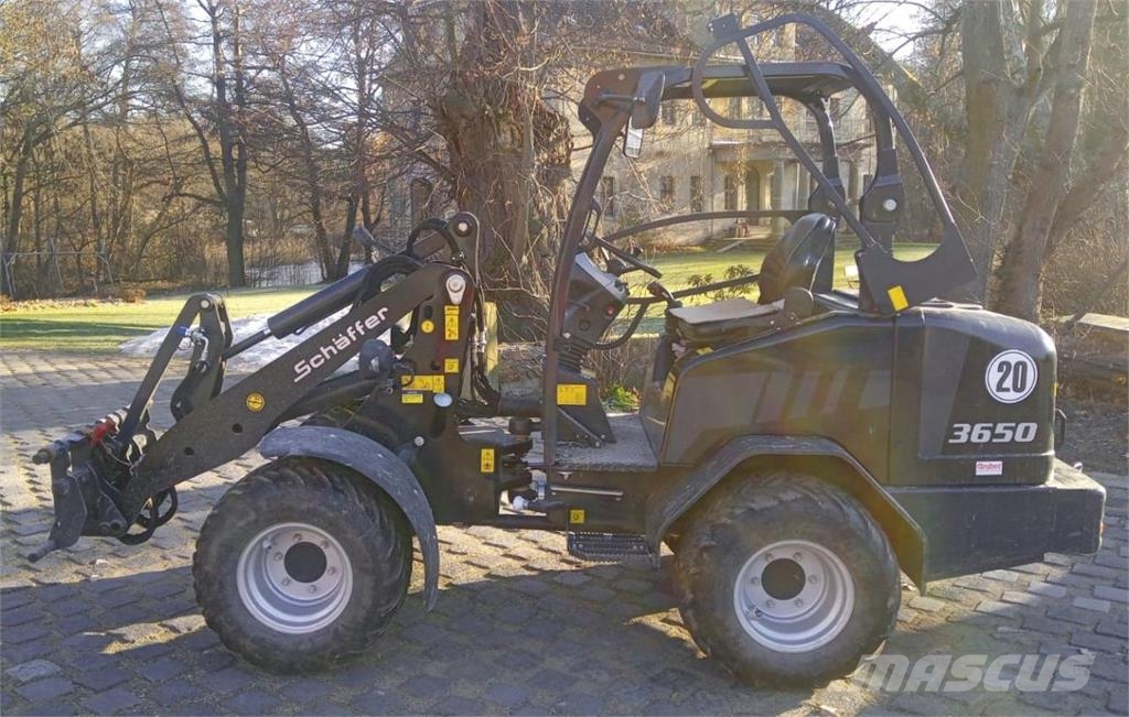 Schäffer 3650 Black Edition Čelni nakladalci in kopači