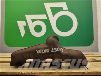 Volvo L30B (7273490) exhaust manifold Motorer