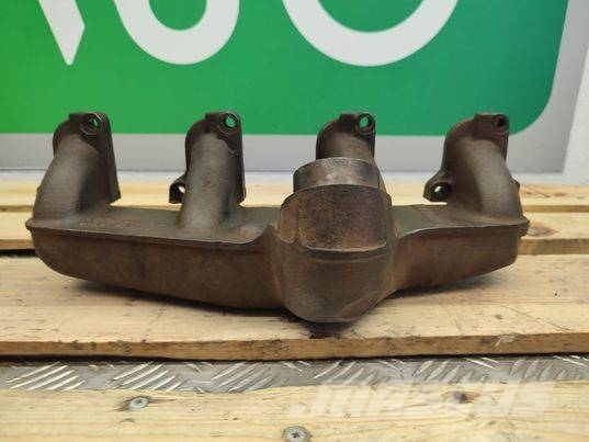 Volvo L30B (7273490) exhaust manifold Motorer
