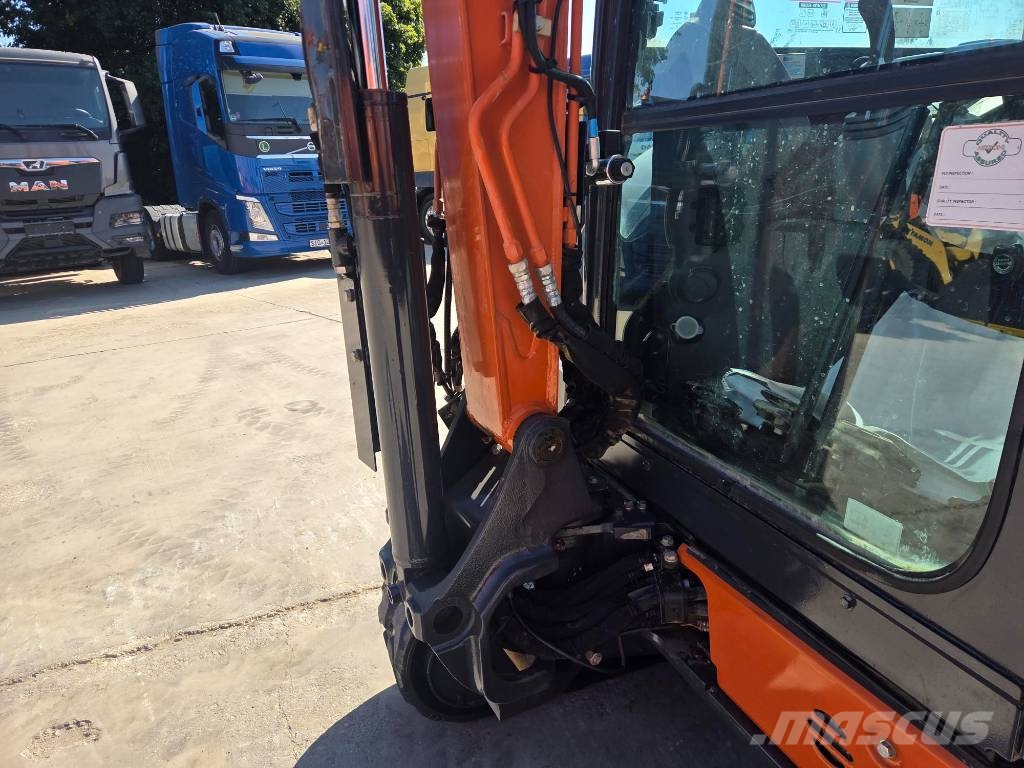 Hitachi ZX 33 U-6, 2023, quick coupler+3 new buckets Minibagger < 7t