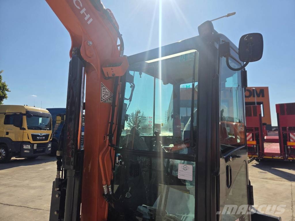 Hitachi ZX 33 U-6, 2023, quick coupler+3 new buckets Minibagger < 7t