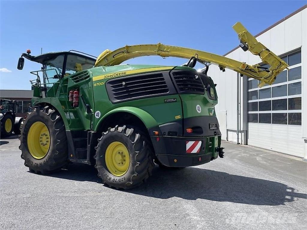 John Deere 9700 mit Kemper 490 Plus Selbstfahrende Häcksler