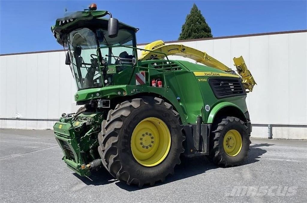 John Deere 9700 mit Kemper 490 Plus Selbstfahrende Häcksler