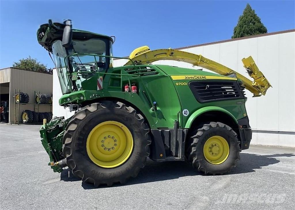 John Deere 9700 mit Kemper 490 Plus Selbstfahrende Häcksler