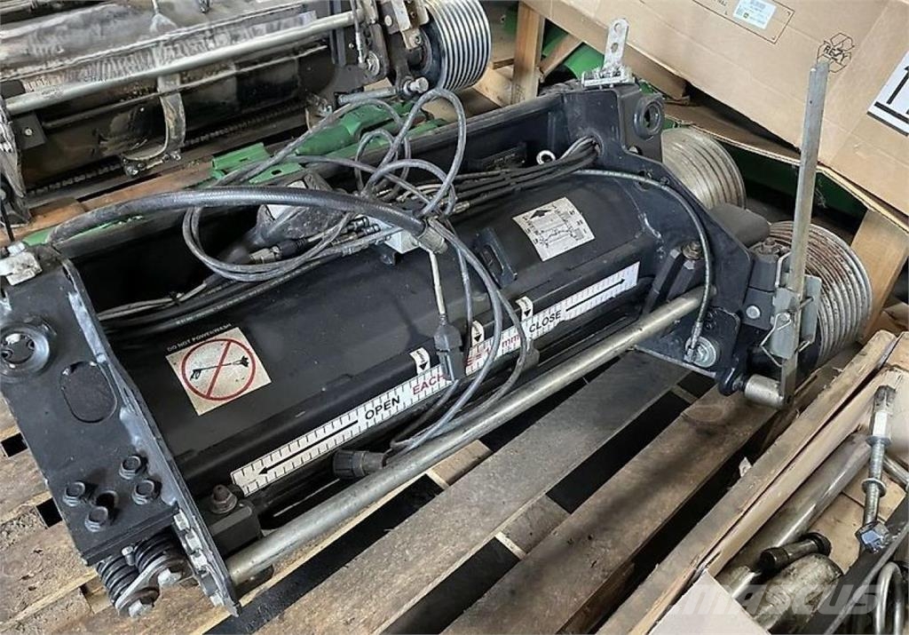 John Deere 9700 mit Kemper 490 Plus Selbstfahrende Häcksler