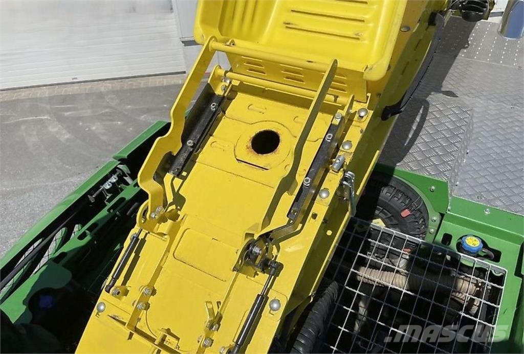 John Deere 9700 mit Kemper 490 Plus Selbstfahrende Häcksler
