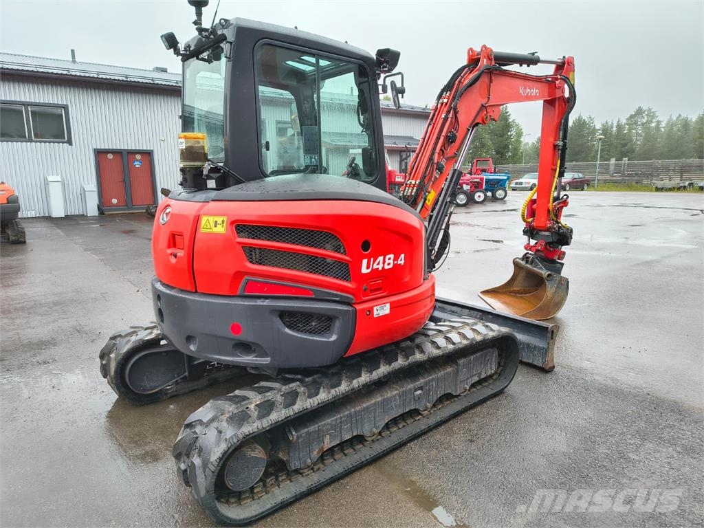 Kubota U48-4 PYÖRITTÄJÄLLÄ Mini bageri < 7t