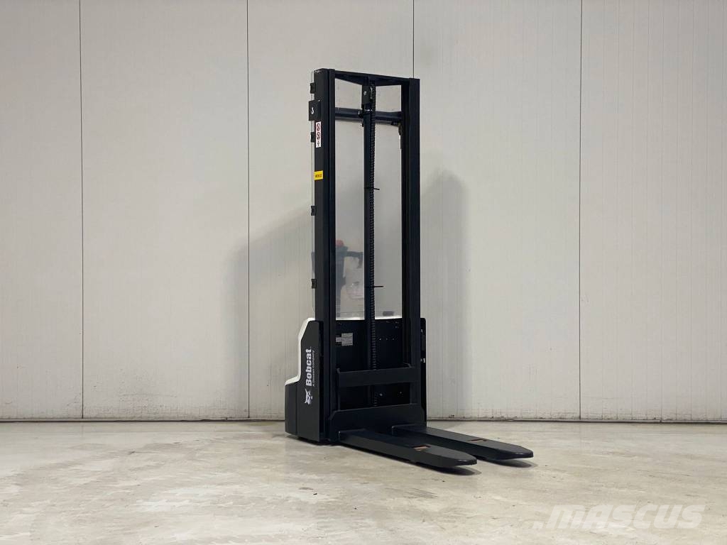 Bobcat LSM12N-7 Staplare-led