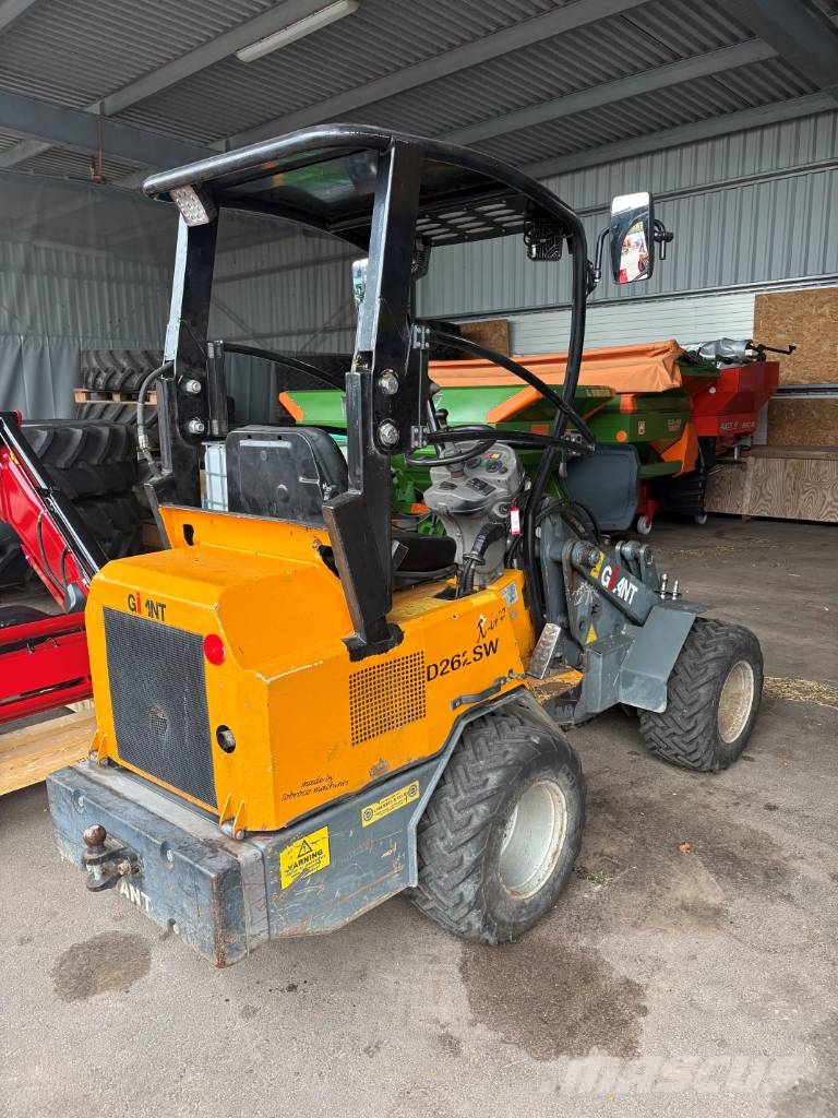 GiANT D262 SE X-tra Cargadoras multifunción