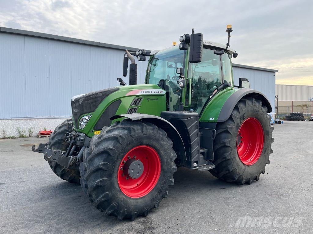 Fendt 724 VARIO PROFI + Traktori