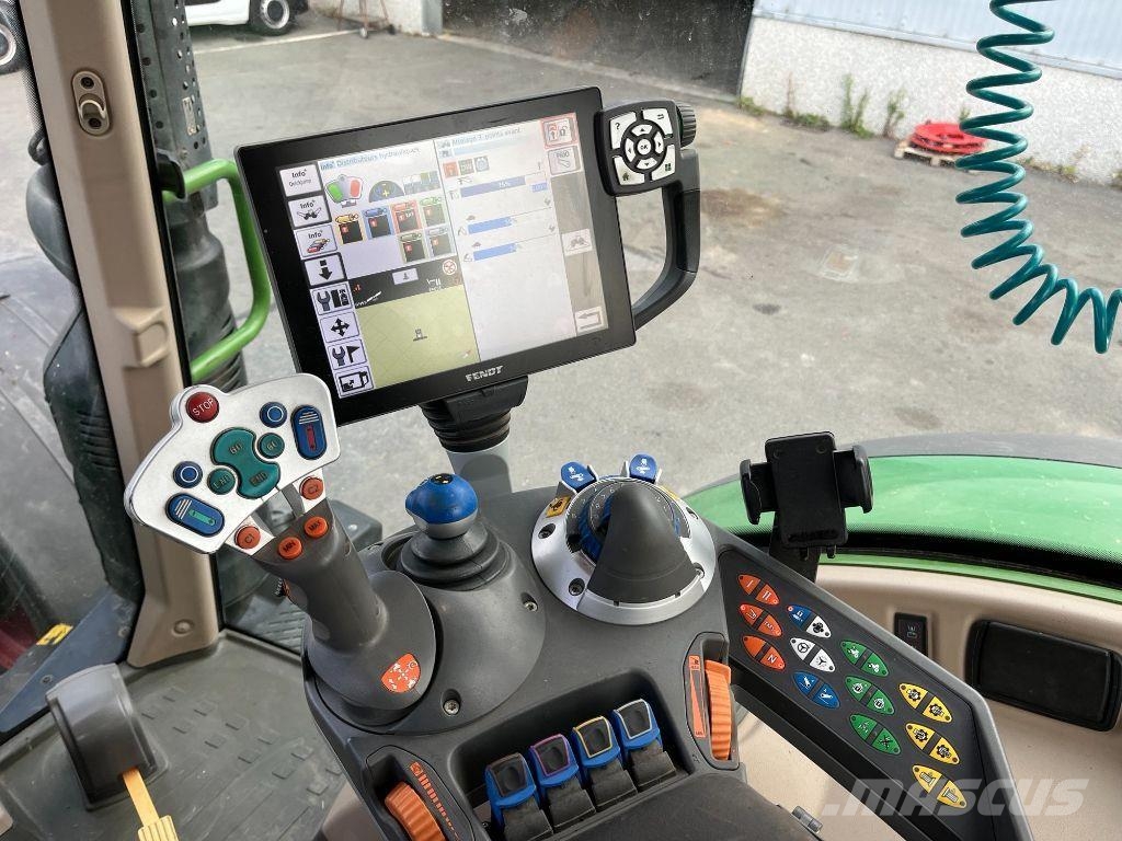 Fendt 724 VARIO PROFI + Traktori
