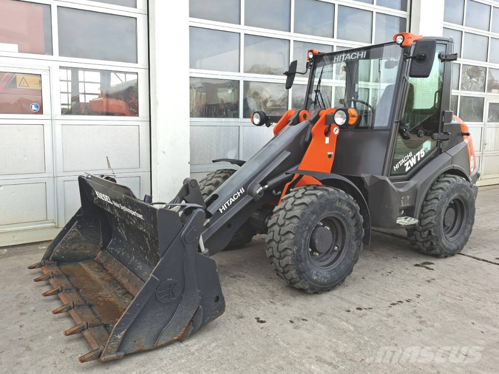 Hitachi ZW 75-6 Chargeuse compacte